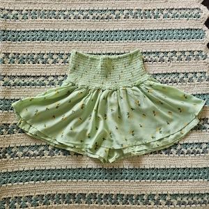 Green lemon flowy shorts